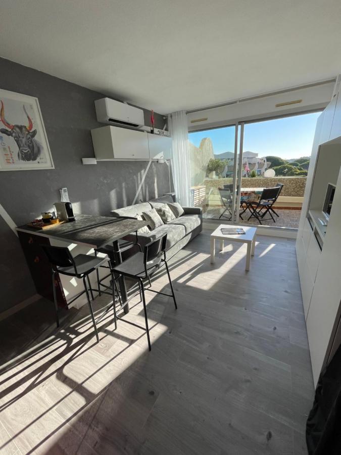 Superbe Studio, Terrasse, Piscine, Parking Le Grau-du-Roi Exterior photo